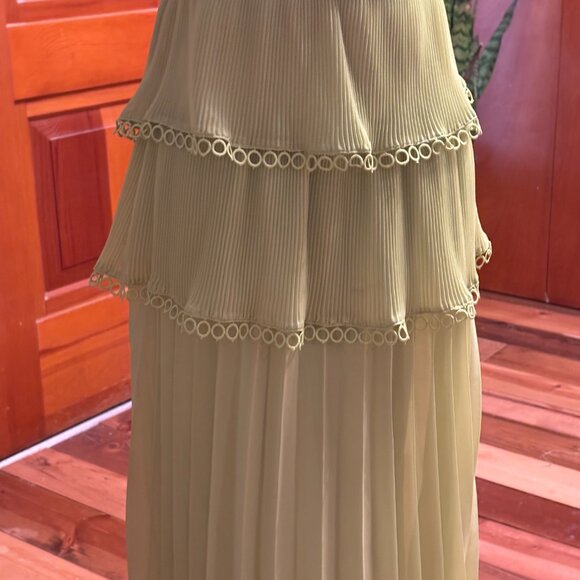 Fantastic Sundress! Size 4 - Picture 5 of 6